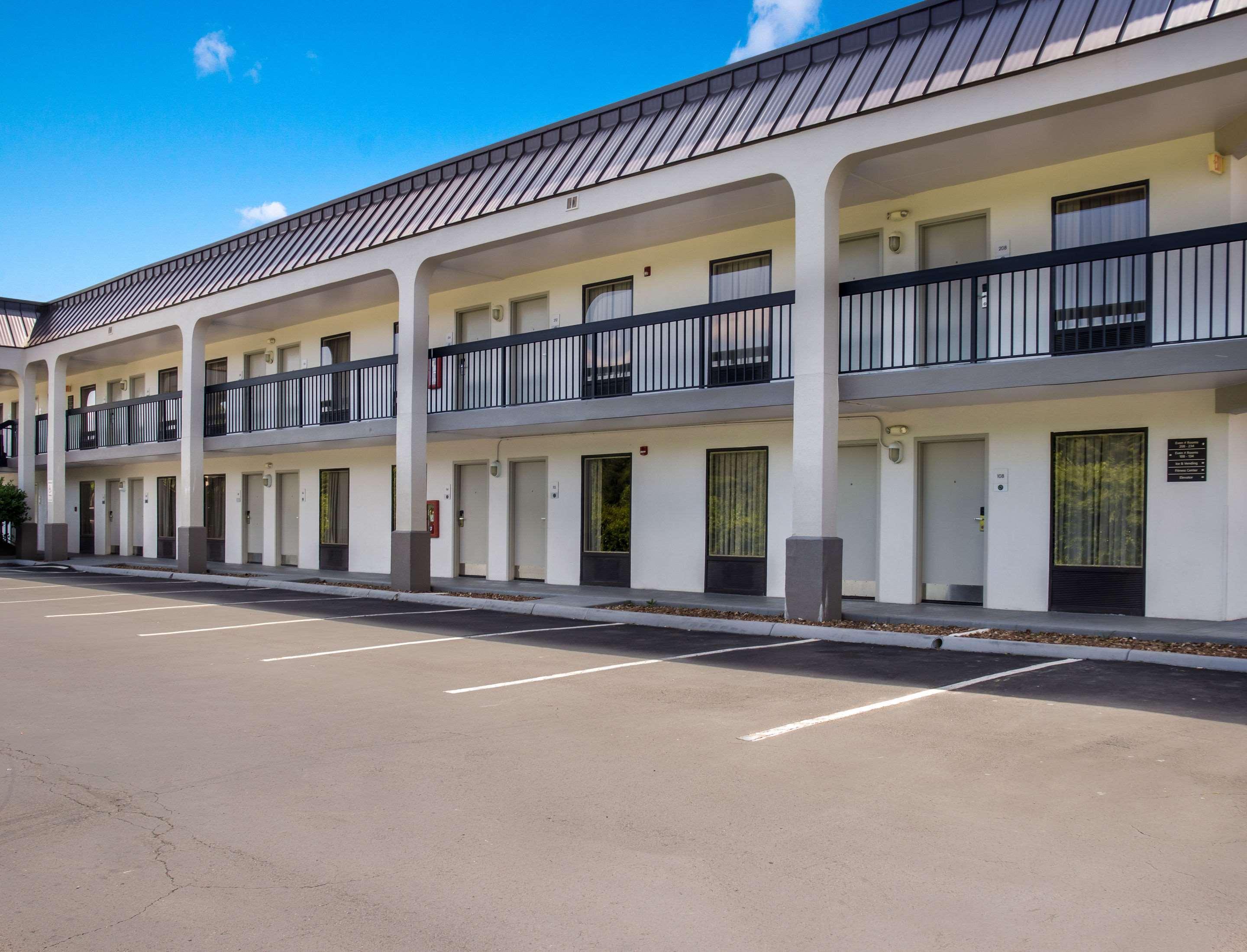 Clarion Inn Cleveland Near University Екстер'єр фото