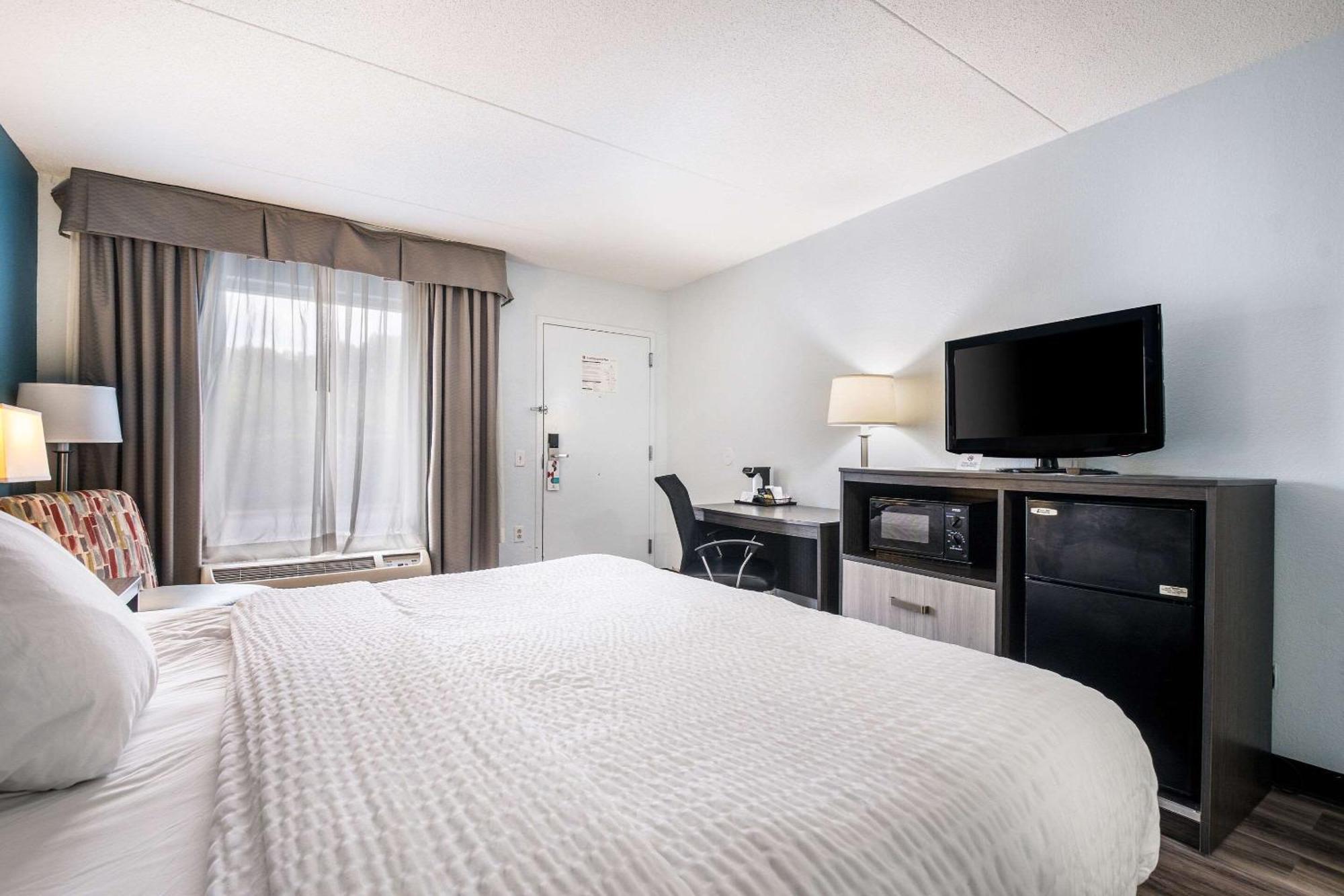 Clarion Inn Cleveland Near University Екстер'єр фото