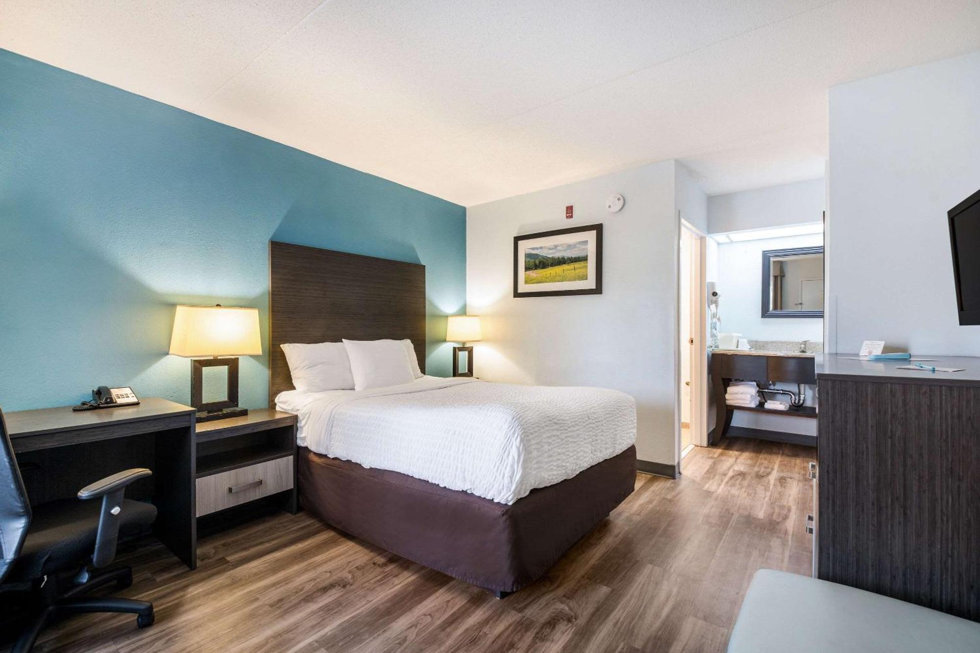 Clarion Inn Cleveland Near University Екстер'єр фото